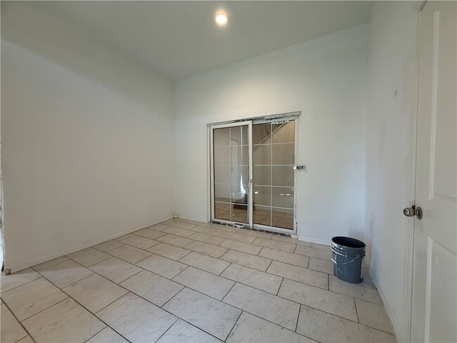 Building Photo - 11120 Legion Dr