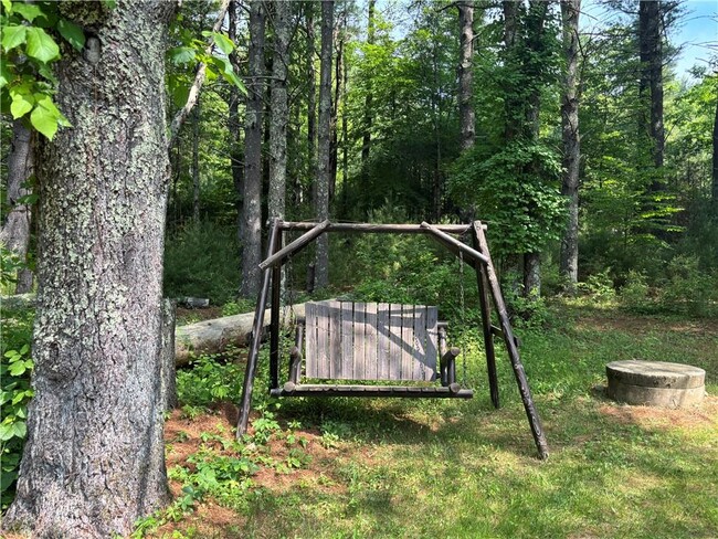 Building Photo - 115 Jackson Schoolhouse Rd