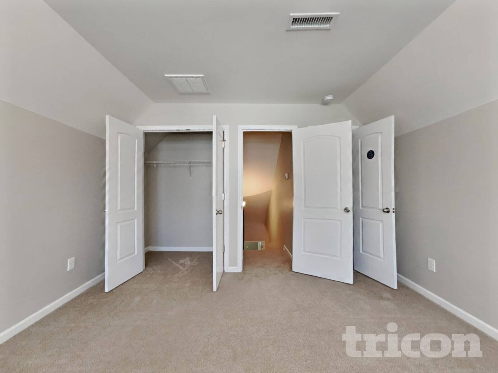 Building Photo - 1933 Pavilion Dr