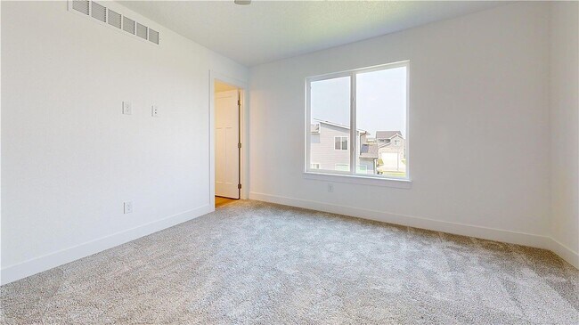 Building Photo - 720 SE Booth Ave