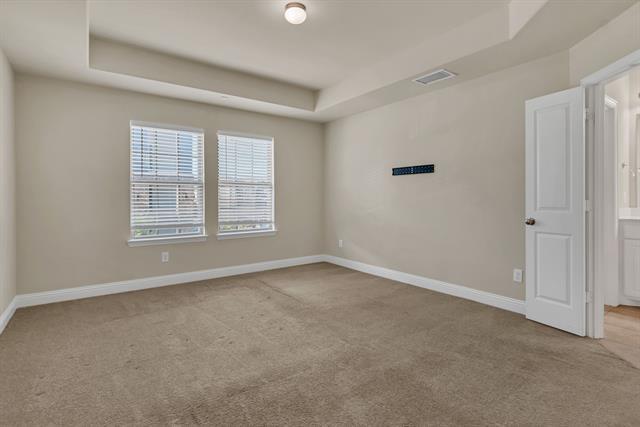 Building Photo - 910 Estelle Dr