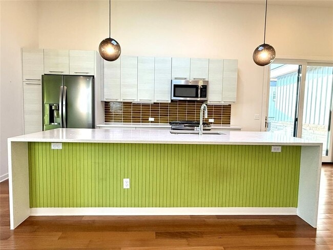 Building Photo - 416 Starlight Vlg Lp