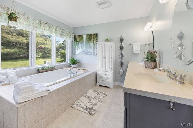 Building Photo - 5479 Lake Rd