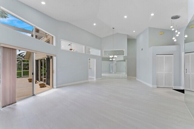 Building Photo - 1248 Lake Breeze Dr