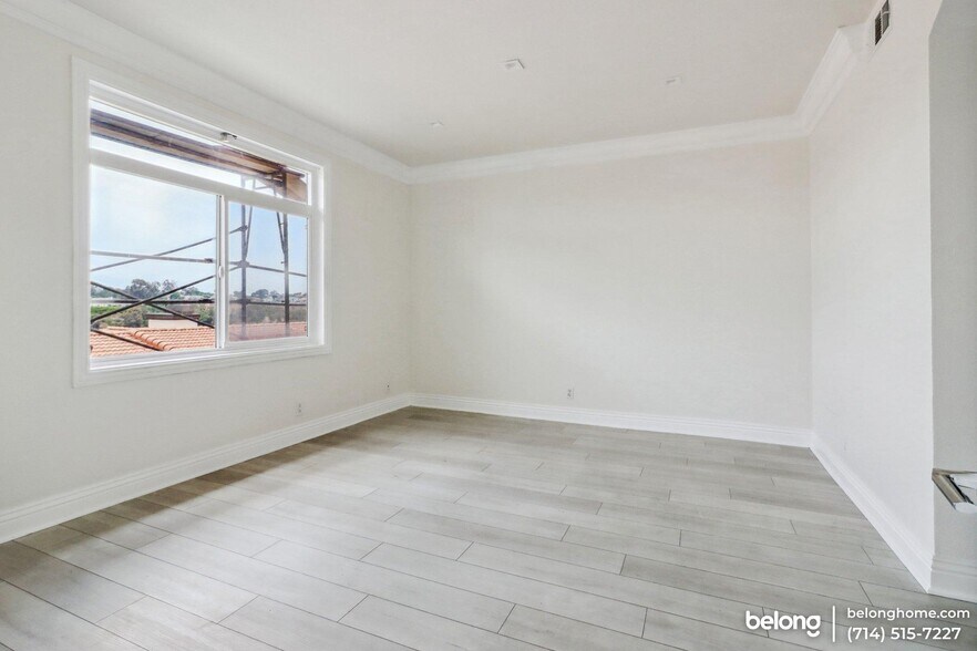 Building Photo - 30902 Club House Dr
