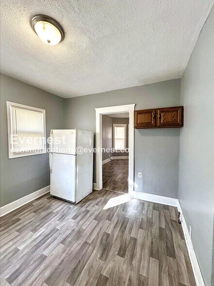 Building Photo - 3443 Regent Rd