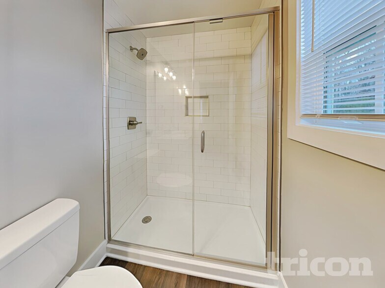 Building Photo - 417 Brookfield Dr