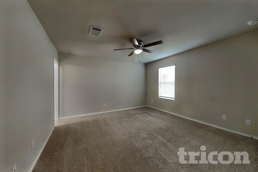 Building Photo - 9727 Marbach Hl