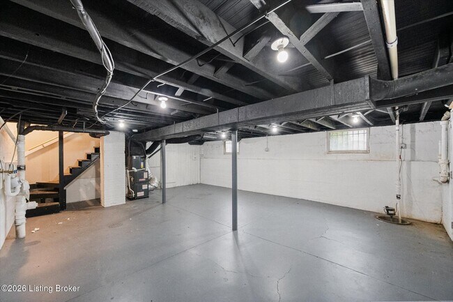 Building Photo - 343 S 42nd St