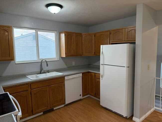 Building Photo - 3556 S 8150 W