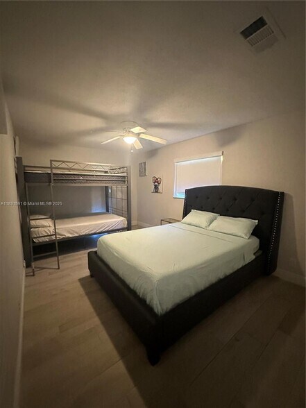 Building Photo - 4205 NW 69th Ter