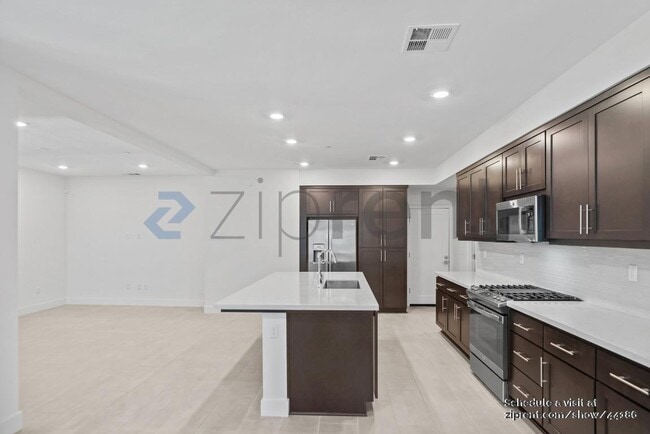 Building Photo - 37393 Salt Grass Rd
