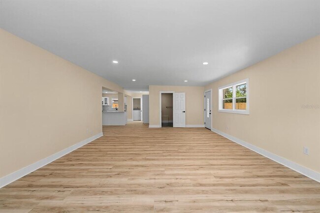Building Photo - 10707 N Rome Ave