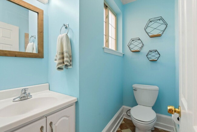 Building Photo - 933 N 30th St