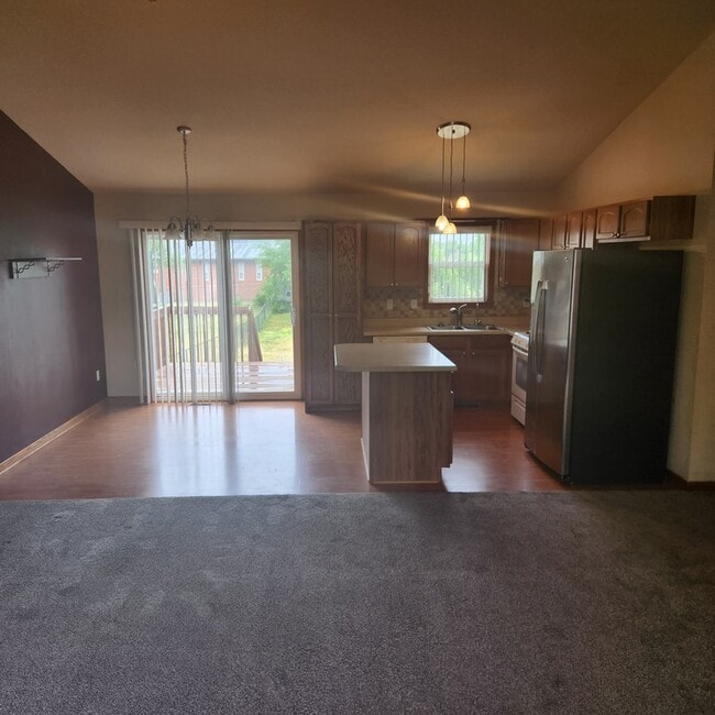 Building Photo - 4636 E Merced St