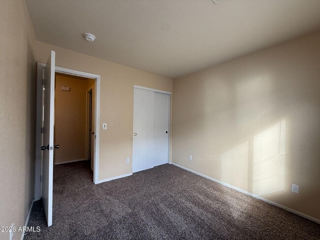 Building Photo - 13601 N 129th Dr