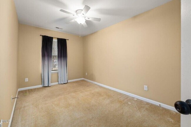 Building Photo - 401 Coalinga Lane