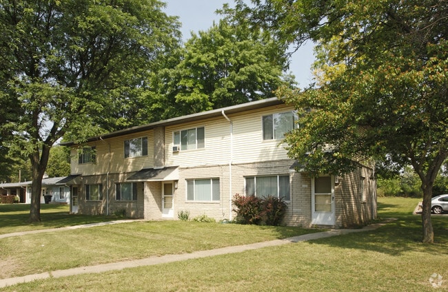 Primary Photo - Chalet Terrace