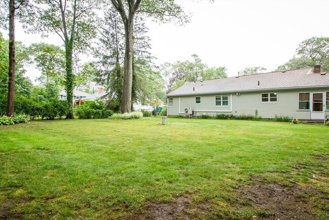 Building Photo - 88 Sutherland Rd