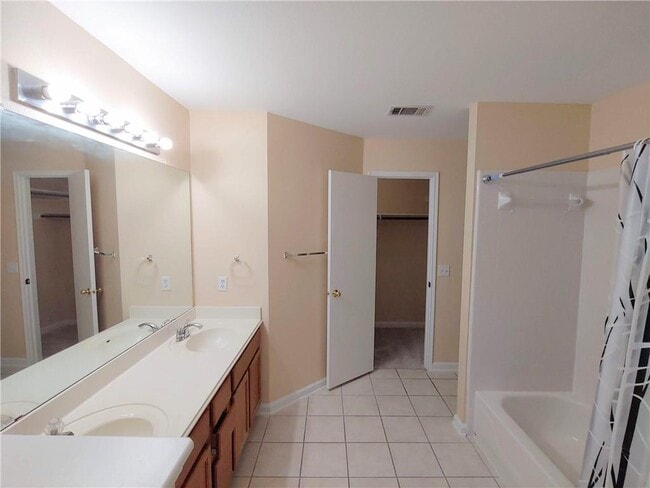 Building Photo - 13903 Randalstone Dr