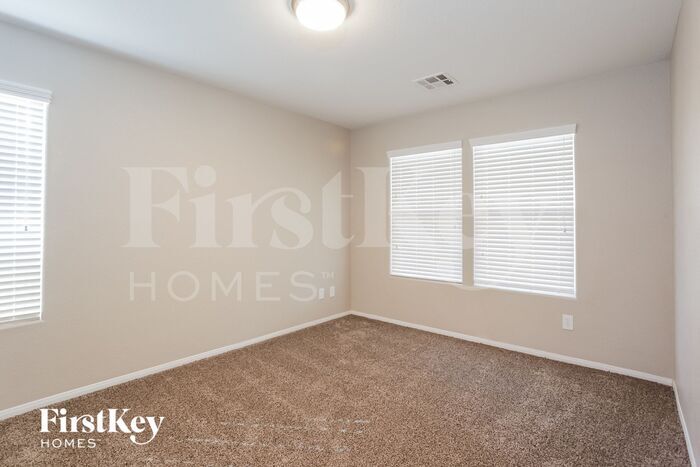 Building Photo - 6462 Lovett Canyon St