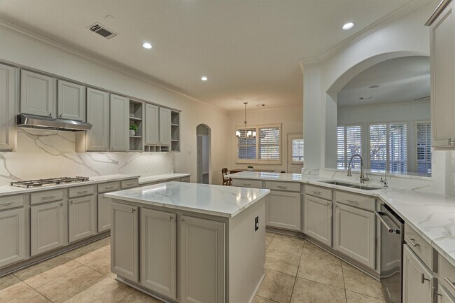 Building Photo - 94 Oriel Oaks Cir