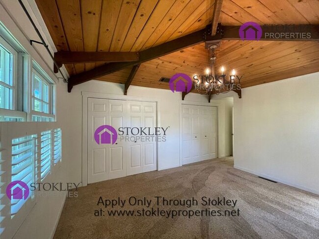 Building Photo - 149 Alegra Ln