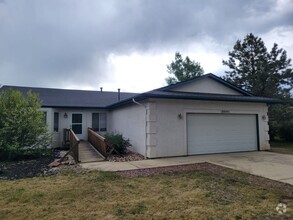 Building Photo - 3 Bed 2 Bath Ranch-Style Home - Available ...