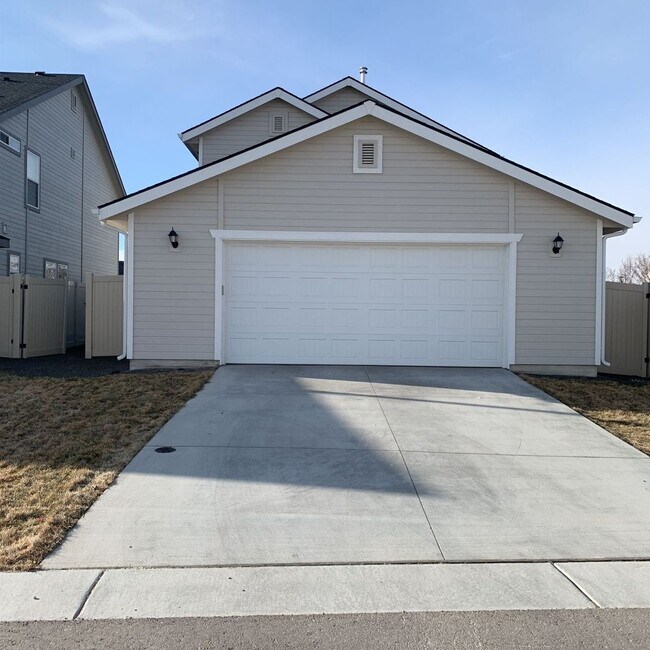 Building Photo - Beautiful Home in Boise!