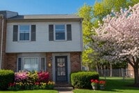 Building Photo - 207 Wakefield Pl