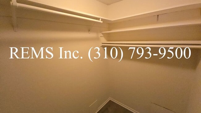 Building Photo - Large 4 Bedroom Single-Family Home with Pool & 2-Car Garage