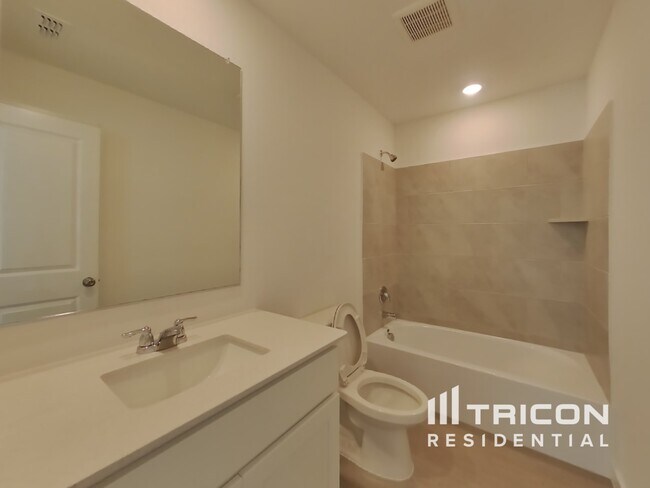 Building Photo - 2708 Brushy Lk Dr