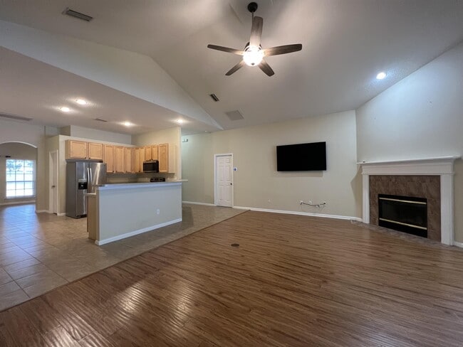 Building Photo - 3466 Laurel Leaf Dr