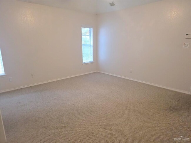 Building Photo - 28 Warbler Ave