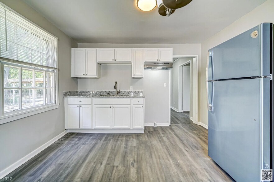 Building Photo - 2506 Coleman Ave