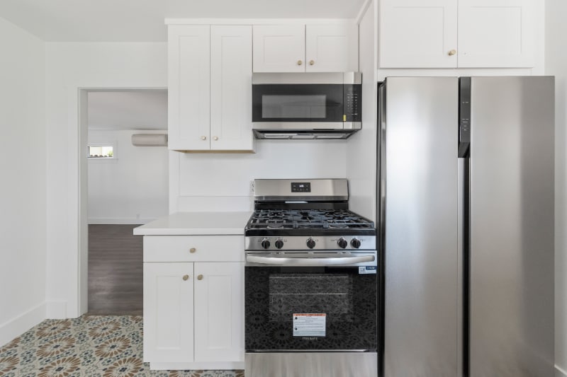 Building Photo - 1446 E Topeka St