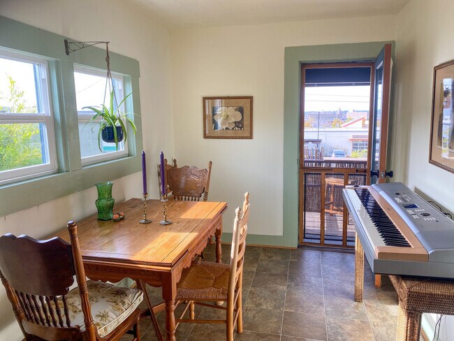 Building Photo - 1311 N Garden St