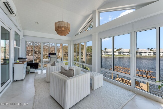 Building Photo - 177 San Juan Dr
