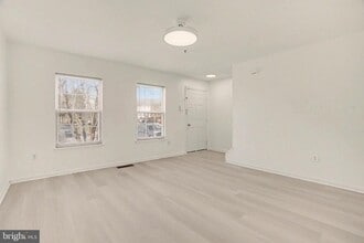 Building Photo - 14805 Strawberry Ln