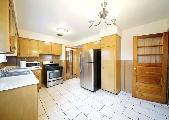 Building Photo - 4729 N Kildare Ave