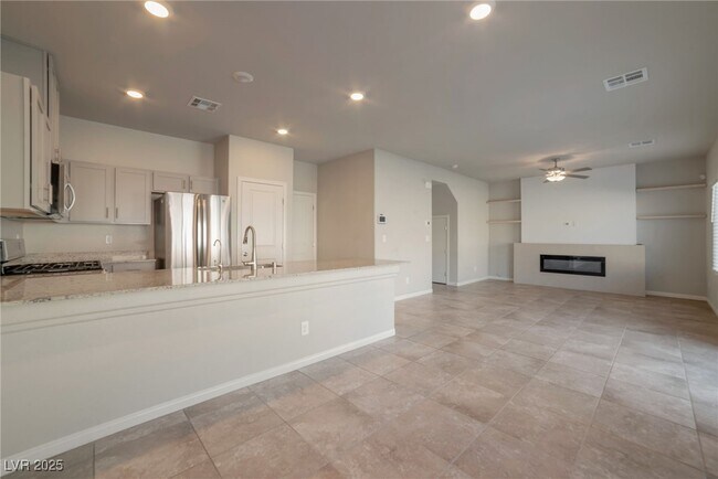 Building Photo - 7957 Rachelis St