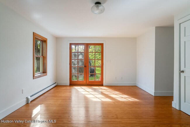Building Photo - 334 Fish Creek Rd
