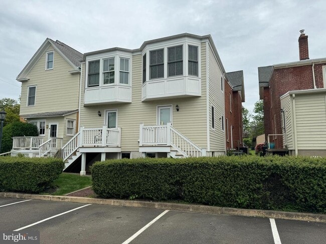 Building Photo - 26 N Congress St