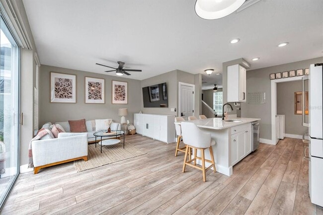 Building Photo - 10635 Marsha Dr