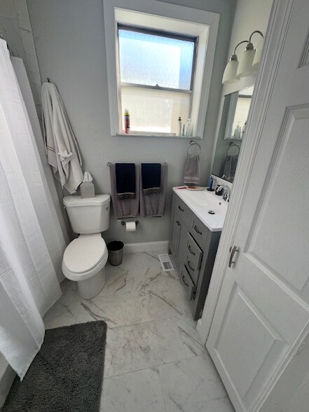 Building Photo - 1116 Wolf St