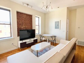 Building Photo - 591 Franklin Ave