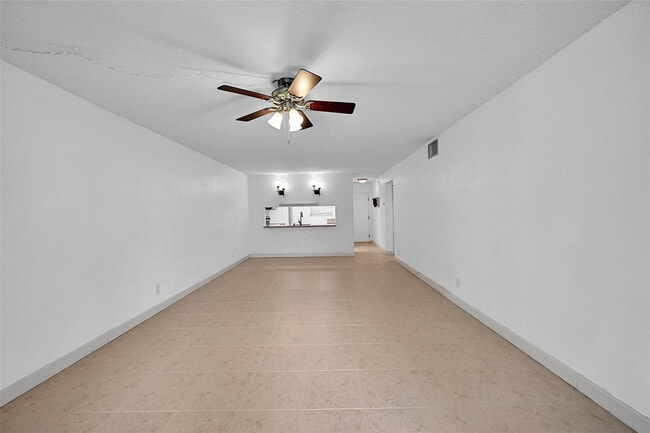 Building Photo - 7173 Orange Dr