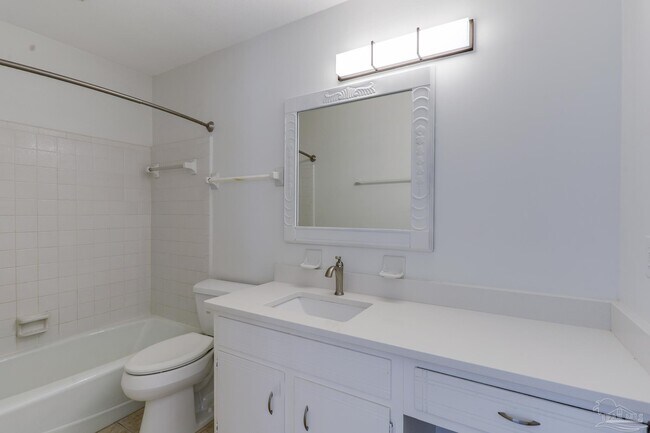 Building Photo - 344 Fort Pickens Rd