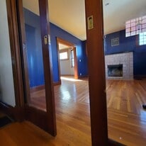 Building Photo - 3047 Feltz Ave