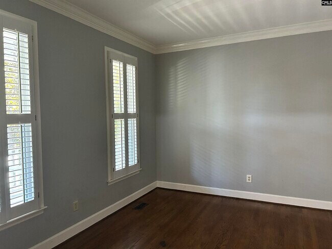 Building Photo - 305 Dean Hall Ln